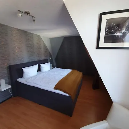 Restaurant Zum Hollaender Hof فندق باد آرولزن