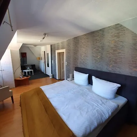 Restaurant Zum Hollaender Hof فندق باد آرولزن