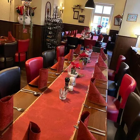 Restaurant Zum Hollaender Hof فندق